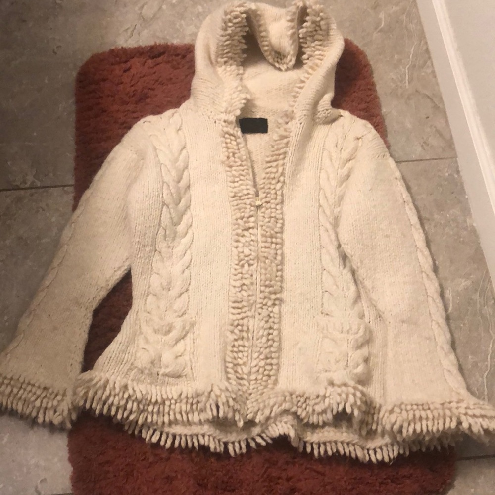 50% wool 50% cotton beautiful sweater.
